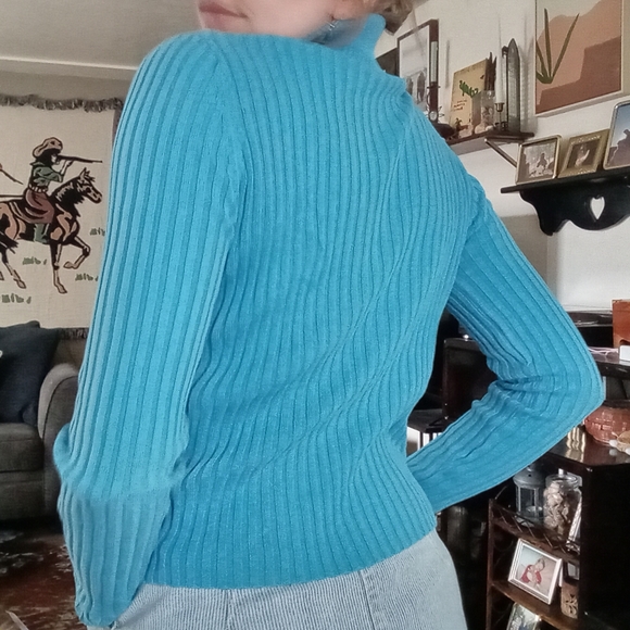 Express turtleneck - Picture 7 of 10